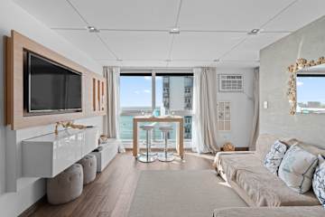 Beachfront | Ocean View | Wi-Fi | Self Check-In